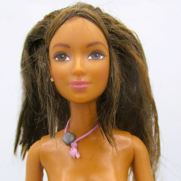 Mattel Barbie Doll 2004 Call Girl Asian Pacific Islander With Necklace - Picture 1 of 6
